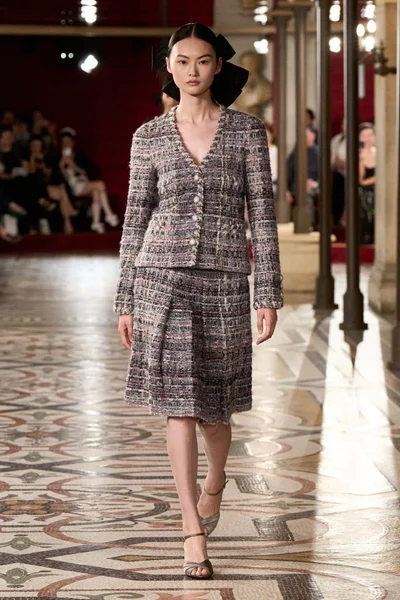 Look 5